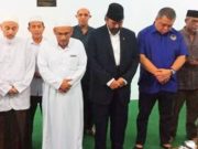 Cucu Pendiri Alkhairaat Dampingi Surya Paloh Ziarah ke Makam Guru Tua
